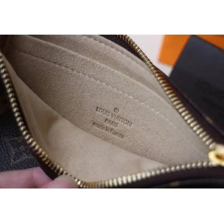 LV Bags 19B570005 0814
